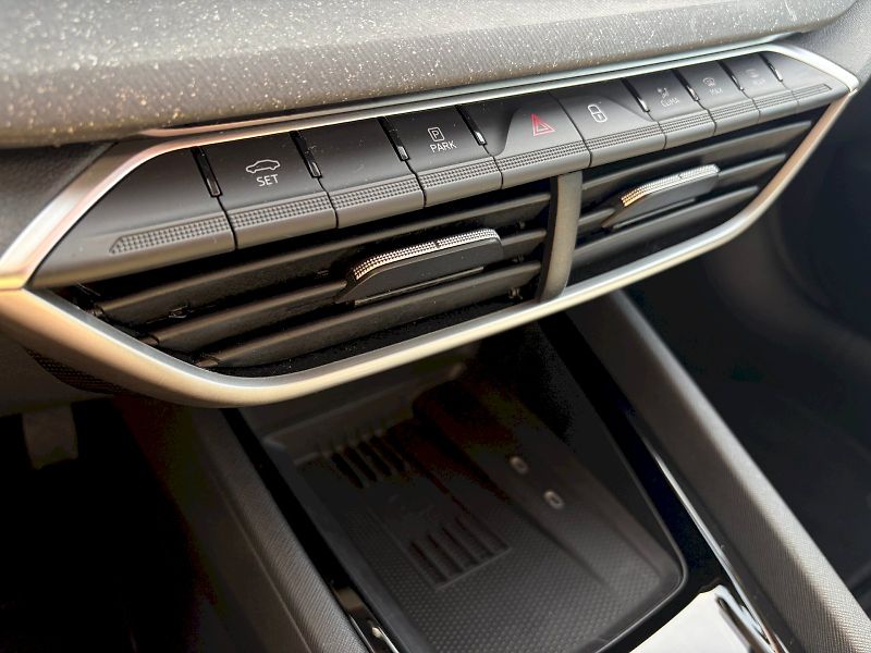 Škoda Octavia (2025) Combi M-HEV DSG 1.5 / 110kW / - fotka 22 z 35