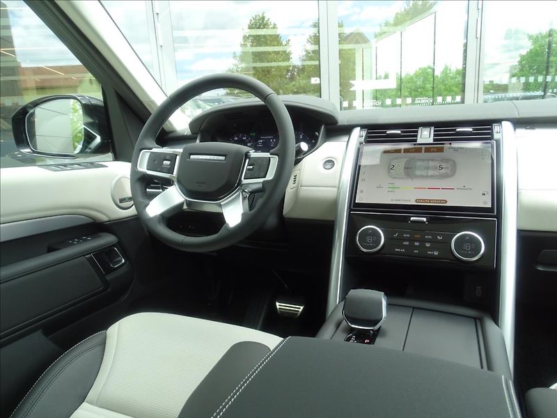 Land Rover Discovery (2026) 3,0 D250 LANDMARK AWD* - fotka 16 z 28