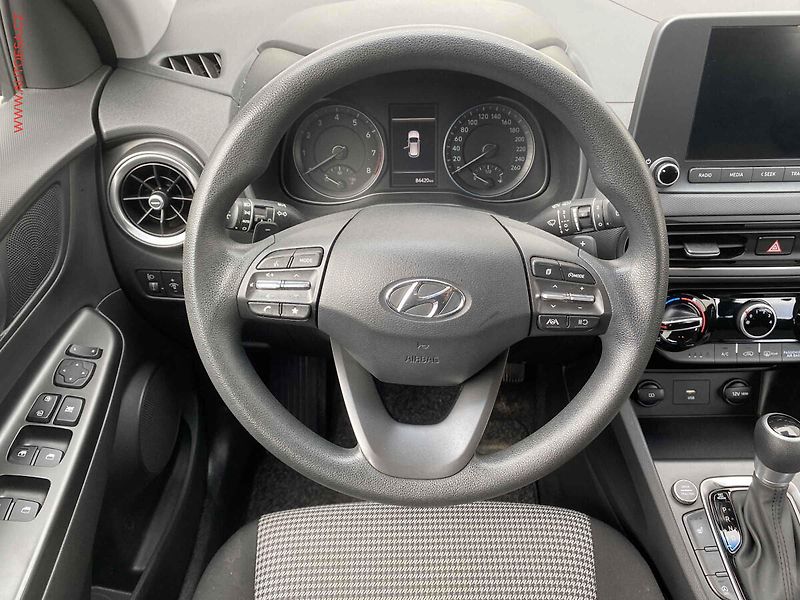 Hyundai Kona (2021) 1.0 T-GDi, AT, +ALU, kamera - fotka 11 z 19