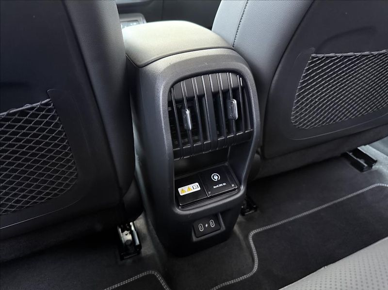Hyundai Kona Power 65kWh  Style Premium - fotka 16 z 29