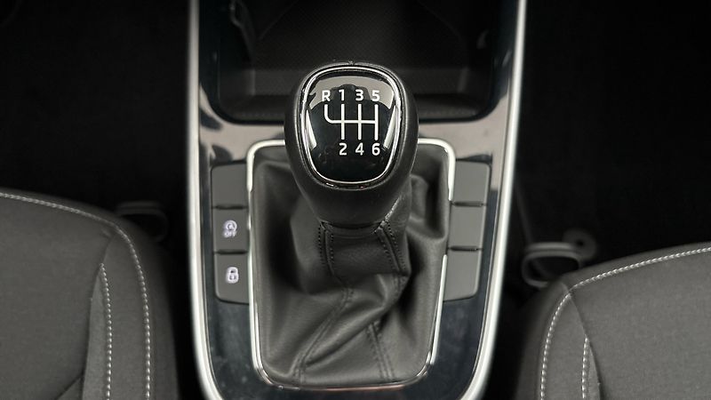 Škoda Fabia 1.0 TSI Style - fotka 22 z 23