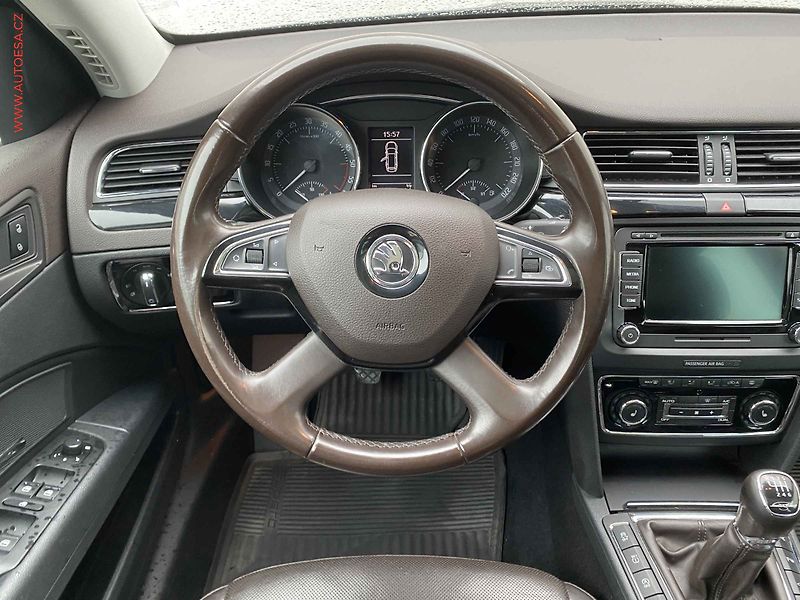 Škoda Superb (2014) 2.0 TDI, Navi, bixen - fotka 11 z 19