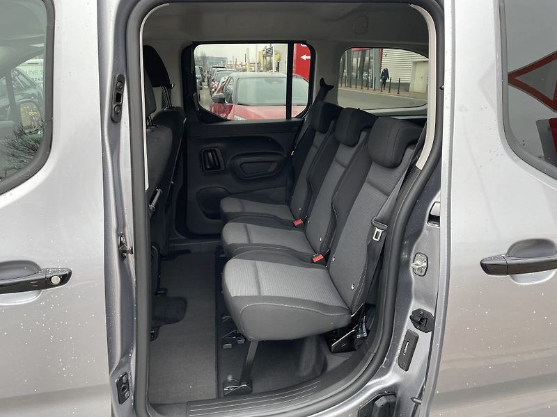 Toyota ProAce City Verso 1.5D 130k Long VIP ODBĚR 1/27 - fotka 13 z 30