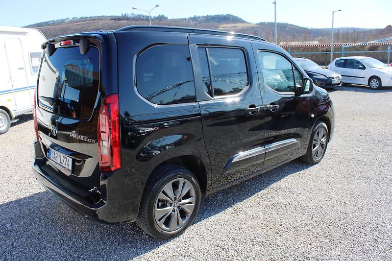 Toyota ProAce City Verso (2025) 1,5d 96KW PANORAMA NAVI LED CZ - fotka 7 z 16