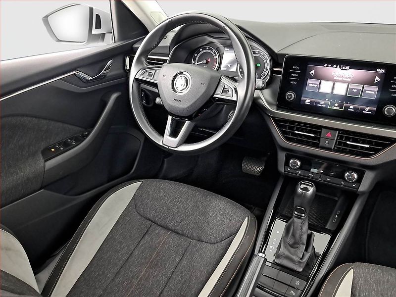 Škoda Kamiq (2020) 1.5 TSI, Automat, Tempomat - fotka 7 z 20