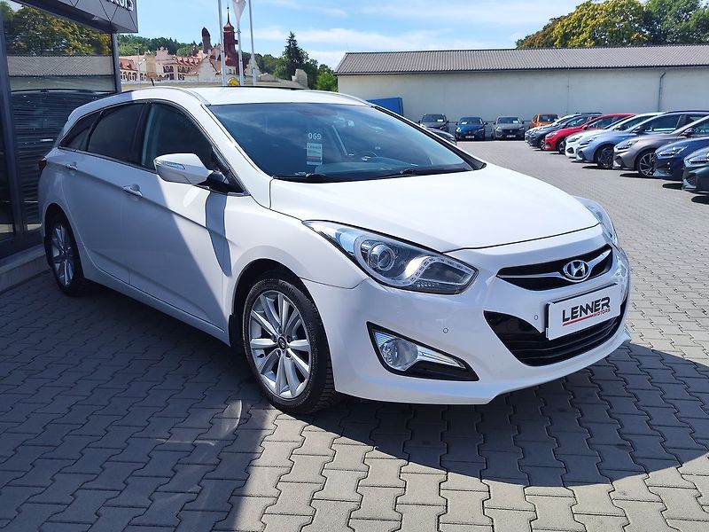 Hyundai i40 1.7 CRDI/100kW Experience AT - fotka 3 z 29