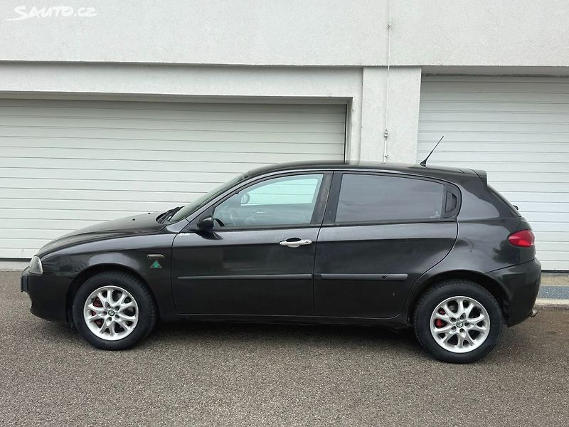 Alfa Romeo 147 (2005) 1.6i, 77kw L+Z pneu - fotka 2 z 19