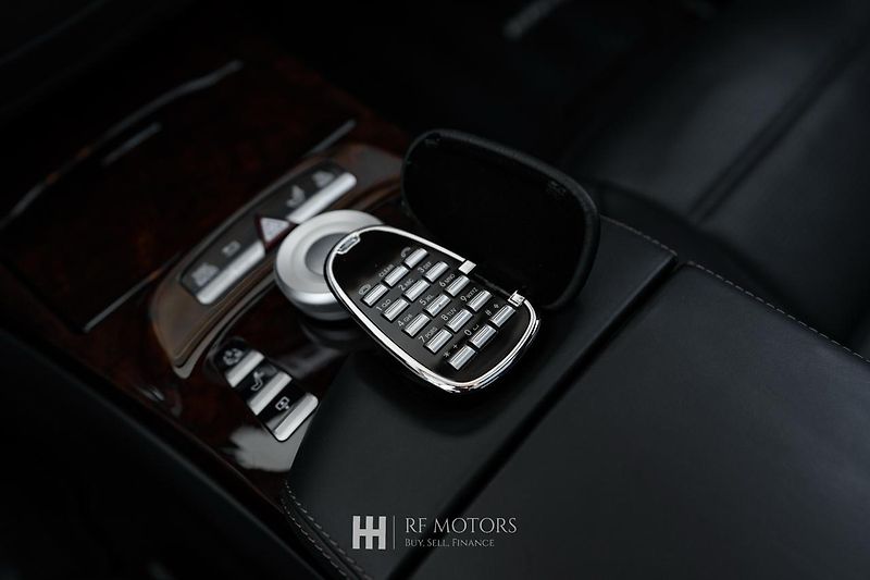 Mercedes-Benz Třídy S (2013) AMG S 63 5.5 V8 Biturbo - fotka 55 z 56