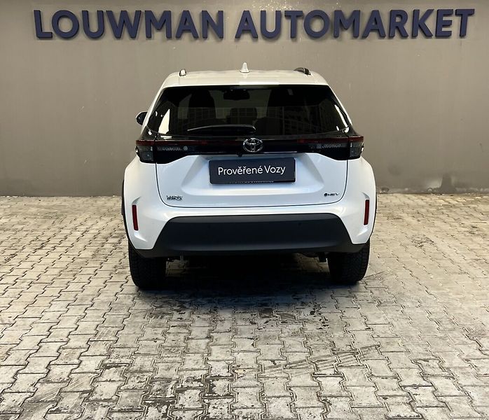 Toyota Yaris Cross 1.5 Hybrid AT STYLE - fotka 14 z 16