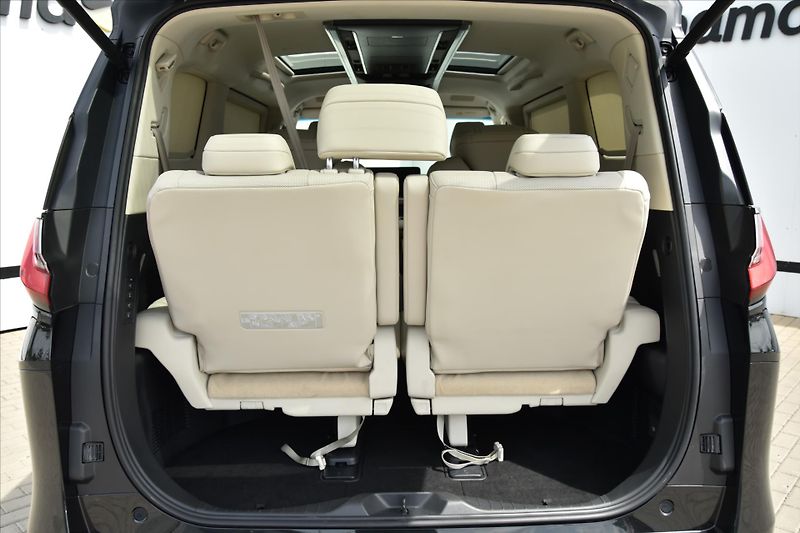 Lexus LM 350h  2.5 HEV LUXURY 7 MÍST ČR - fotka 13 z 39