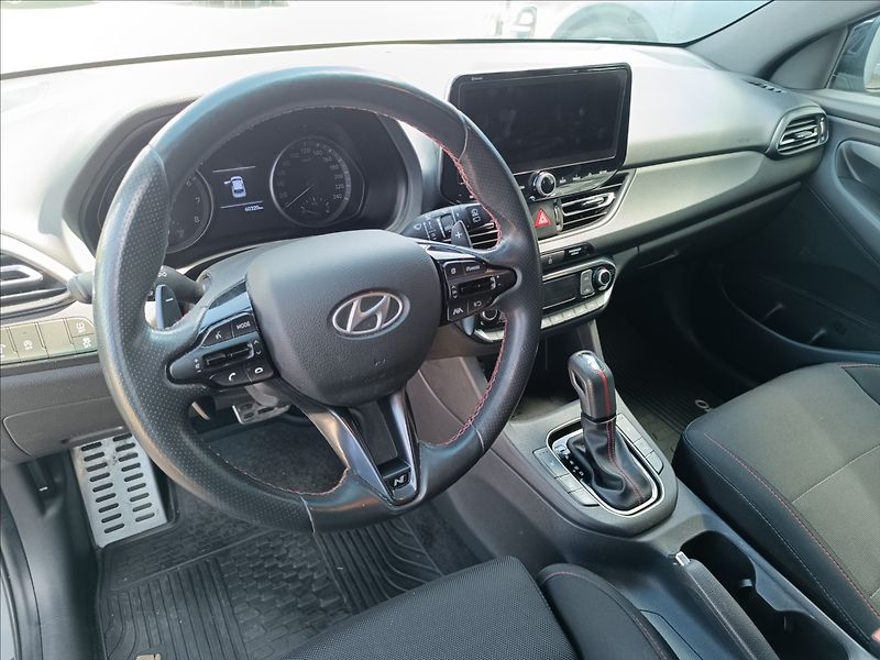 Hyundai i30 1,5 T-GDi, DCT N-line - fotka 11 z 18
