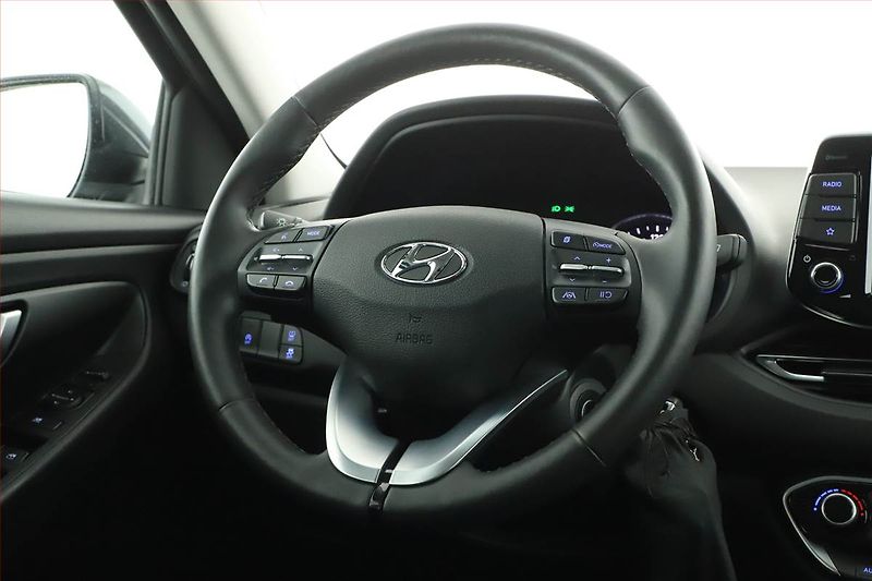 Hyundai i30 (2023) SMART 1.0 T-GDI, Automat, ČR - fotka 8 z 19