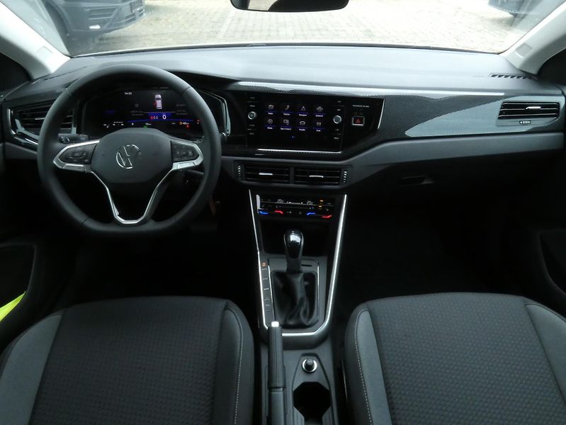 Volkswagen Polo People 1,0 TSI 85 kW 7DSG - fotka 16 z 30