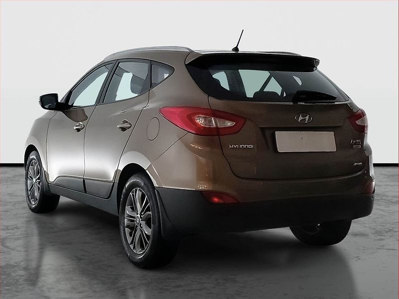 Hyundai ix35 (2015) 2.0 CRDi, 4X4, Tempomat - fotka 4 z 16