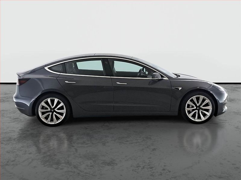 Tesla Model 3 (2019) Long Range 4WD 78kWh, SoH 83% - fotka 6 z 28