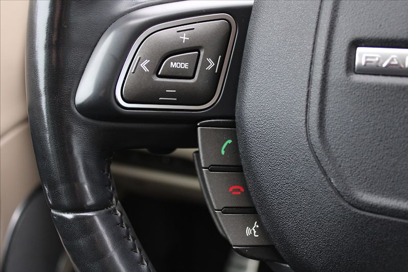 Land Rover Range Rover Evoque 2,0 SD4  ČR,1.MAJ,4x4,AUTOMAT - fotka 16 z 40