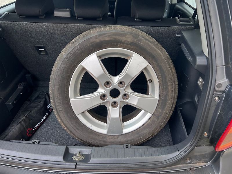 Suzuki SX4 1,6 VVti-VÝHŘEV.S-ALU - fotka 32 z 34