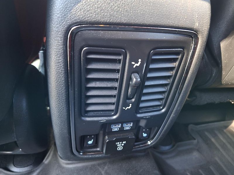 Dodge Durango (2018) R/T 5,7L 4x4,Top.výbava, tažné - fotka 14 z 36