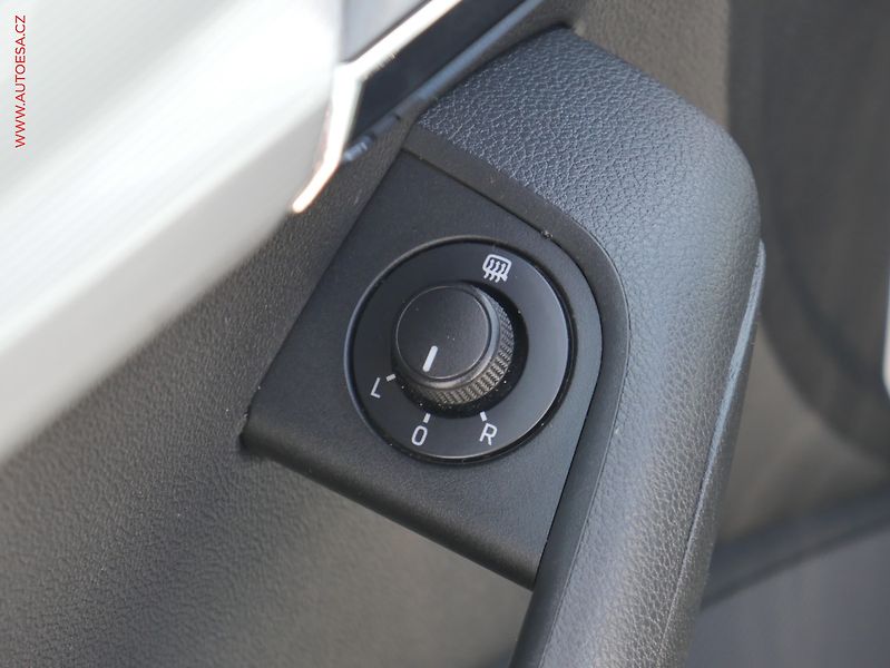 Škoda Octavia (2015) 2.0TDi, ČR, DSG, výhřev sed. - fotka 20 z 22