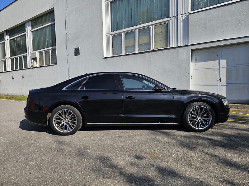 Audi A8 (2011) 3.0TDI QUATTRO  - fotka 6 z 20