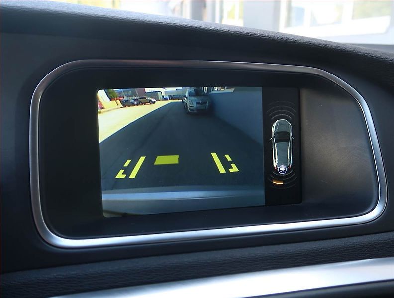 Volvo V40 (2015) 2.0 T5, 4X4, Automat - fotka 19 z 19