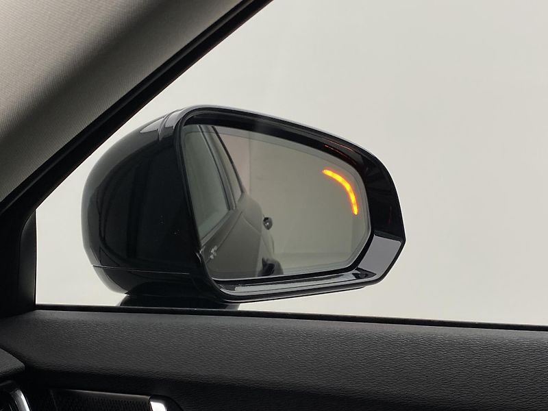 Volvo V90 T6 AWD PLUG-IN PLUS DARK TAŽNÉ - fotka 37 z 53