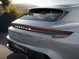 Koncept Porsche Mission E Cross Turismo.