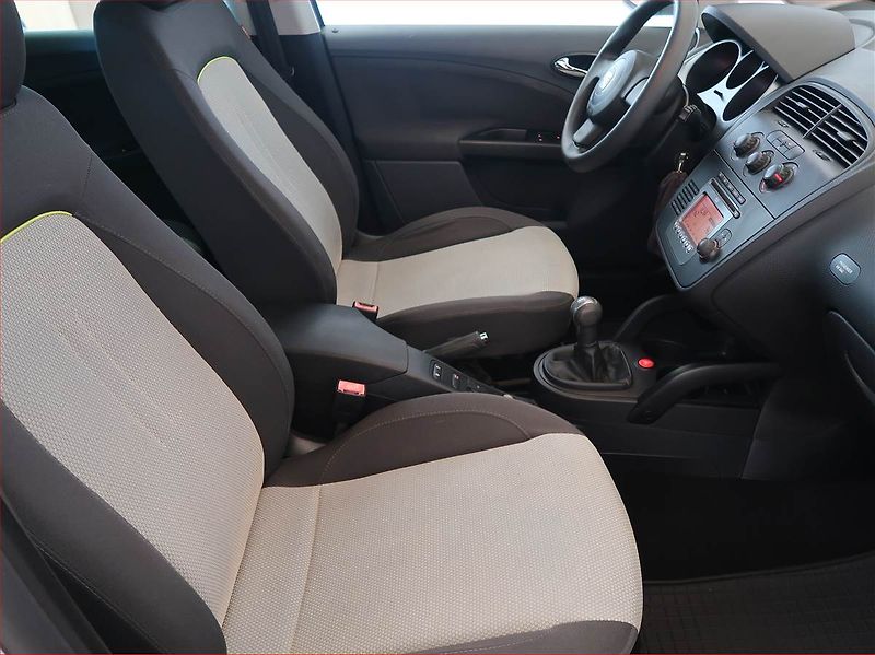 Seat Altea (2007) 1.6, nová STK, za super cenu - fotka 9 z 14
