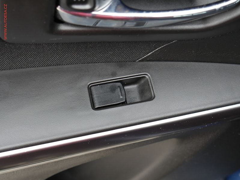 Suzuki S-Cross (2022) 1.4 Hybrid AllGrip, 1.maj,ČR - fotka 12 z 17