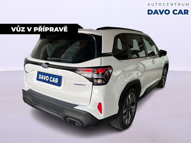 Subaru Forester 2,0 e-EyeSight 100kW CZ CVT - fotka 3 z 12