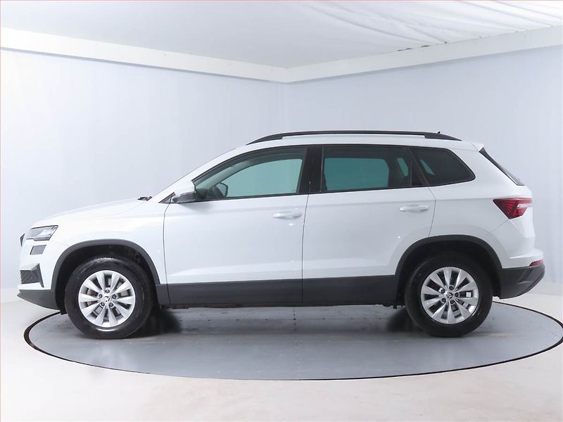 Škoda Karoq (2022) Ambition Plus 2.0 TDI - fotka 3 z 16