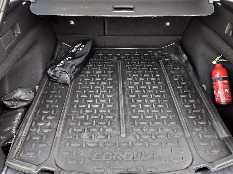 Toyota Corolla 1.8Hybrid comfort vyhř.sedacky - fotka 26 z 29