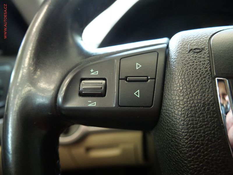 Škoda Octavia (2012) 1.6TDi, 2.maj,ČR, DSG, STK4 - fotka 16 z 26