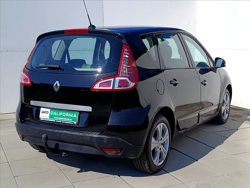 Renault Scénic 1,9 DCi Tažné Navi Aut. Klima - fotka 11 z 30
