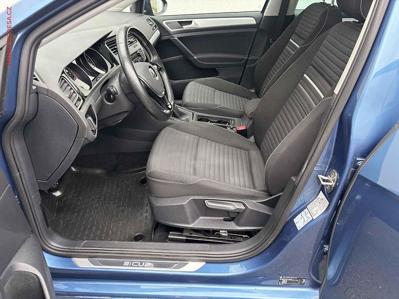 Volkswagen Golf (2014) 1.4 TSi, CUP, panor, bixen - fotka 9 z 17
