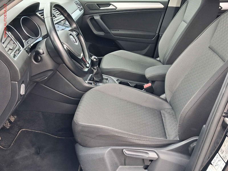 Volkswagen Tiguan (2019) 2.0 TDi, ČR, AC, park.čidla - fotka 9 z 21