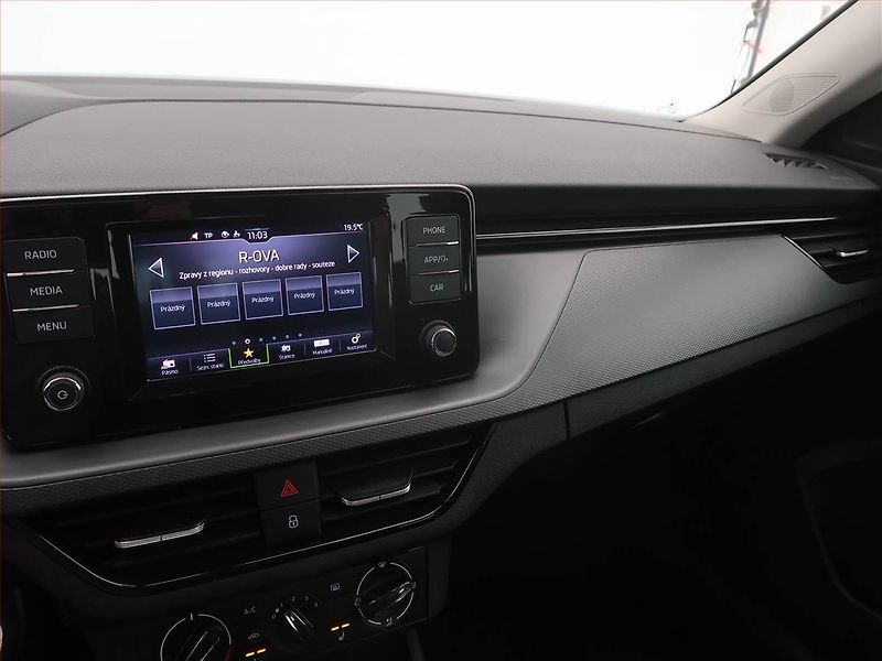 Škoda Kamiq (2023) Ambition 1.0 TSI, Serv.kniha - fotka 15 z 18