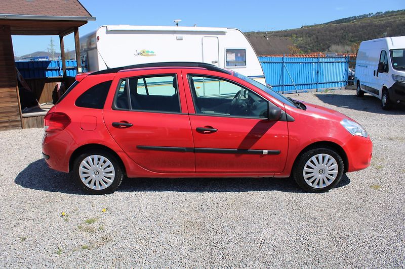 Renault Clio (2011) 1,2i EL.OKNA ABS SERVO CENTRÁL - fotka 8 z 16