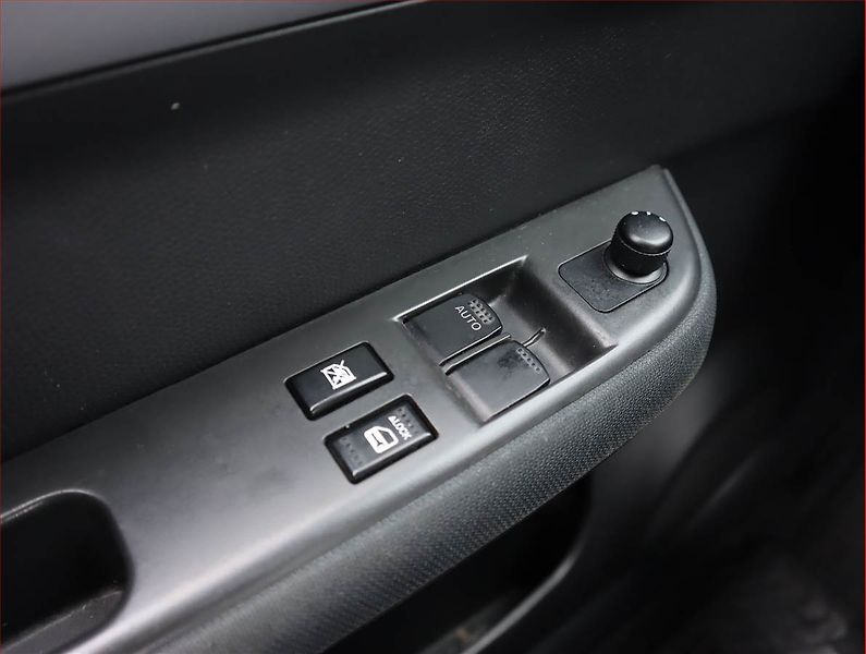 Suzuki Swift (2007) 1.3 i, po STK, levný provoz - fotka 13 z 15