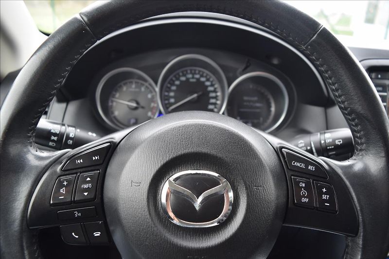 Mazda CX-5 2,0 i 118KW 4X4 AUTOMAT KŮŽE - fotka 40 z 54