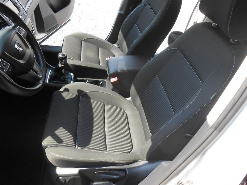 Seat Alhambra 7míst,xenon,panorama. - fotka 16 z 28