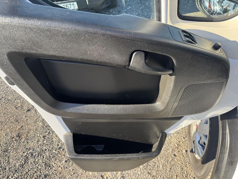 Fiat Ducato 2.3,7míst,klima,TZ:3t,DPH - fotka 24 z 43
