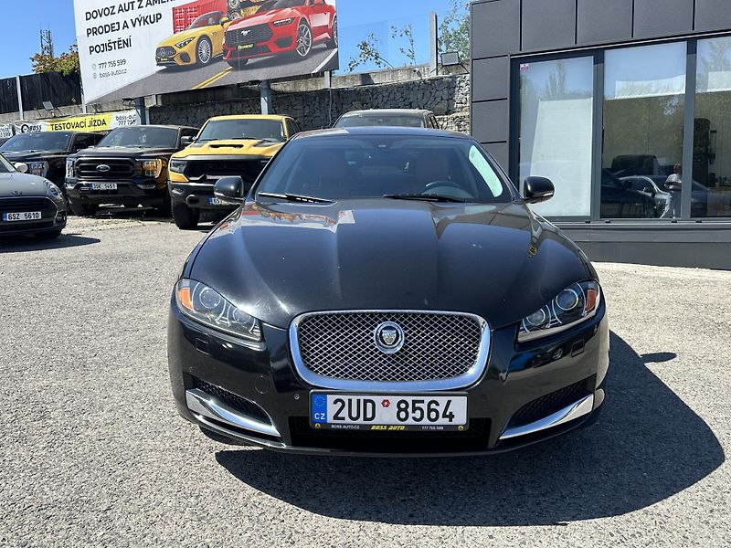 Jaguar XF (2012) Jaguar XF 2012 - fotka 2 z 17