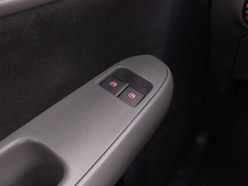 Seat Ibiza (2008) 1.4 16V, Serv.kniha, po STK - fotka 16 z 16