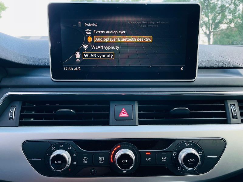 Audi A4 3.0TDI AUT KAMERA SERVISKA  - fotka 43 z 60