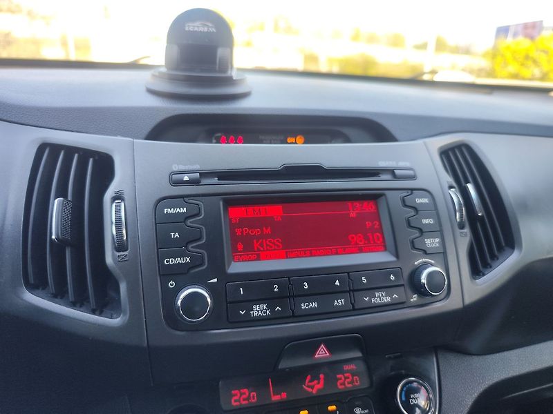 Kia Sportage 2.0 CRDi/100kW 4x4 ČR - fotka 16 z 28