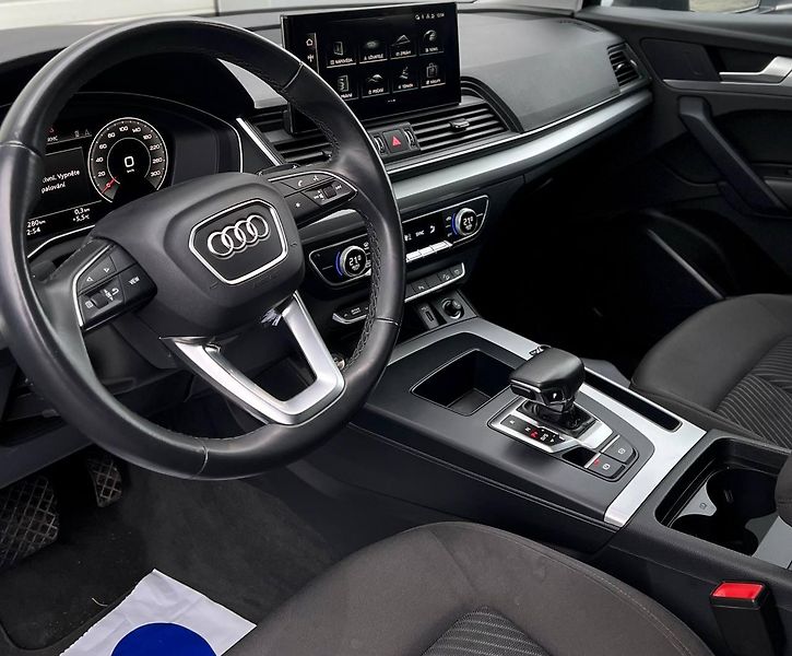 Audi Q5 (2023) 120kW ADAPTIVNÍ TEMPOMAT  - fotka 18 z 25