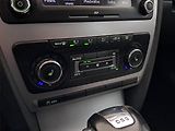 Škoda Octavia (2012) 1.6 TDI, Automat, zamluveno - náhled 17