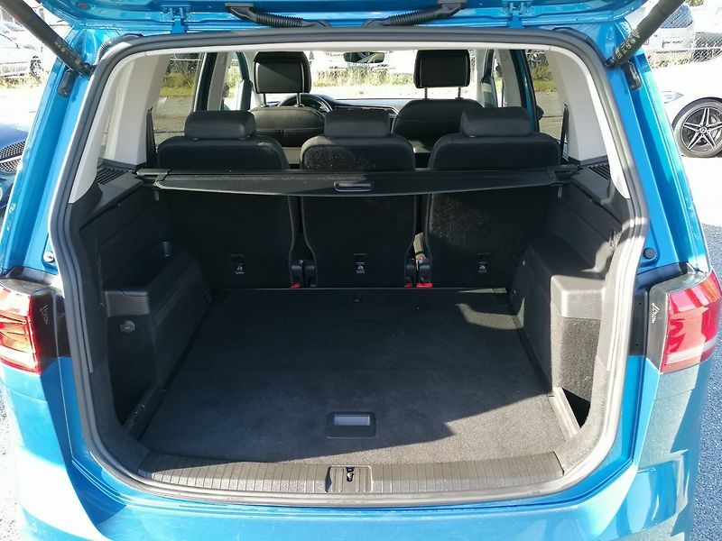Volkswagen Touran (2022) 2.0 TDi DSG,110kW,Highline,ACC - fotka 22 z 26