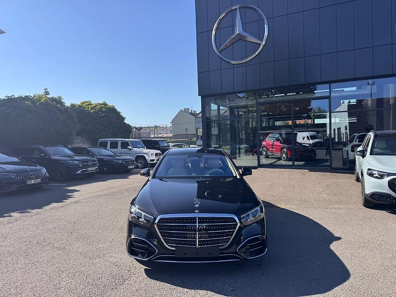 Mercedes-Benz Třídy S (2026) S 350 d 4MATIC L - fotka 2 z 25